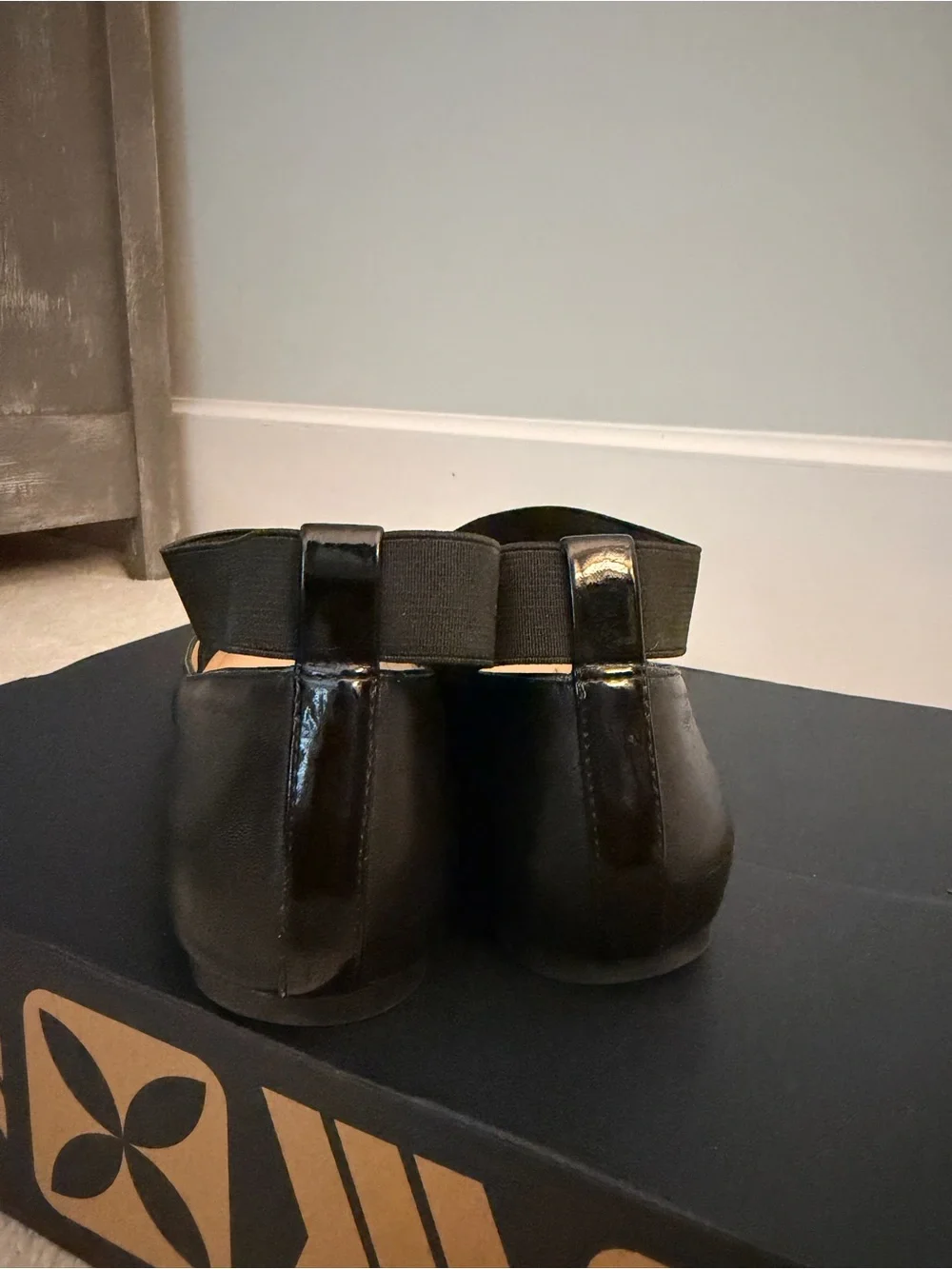 Jessica Simpson Black Leather Ankle-Strap Ballet Flats